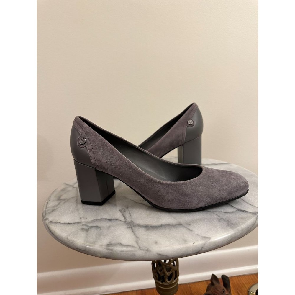Tommy Hilfiger Genesis Gray Suede Pump Block Heel Round Toe Chunky Size 9.5